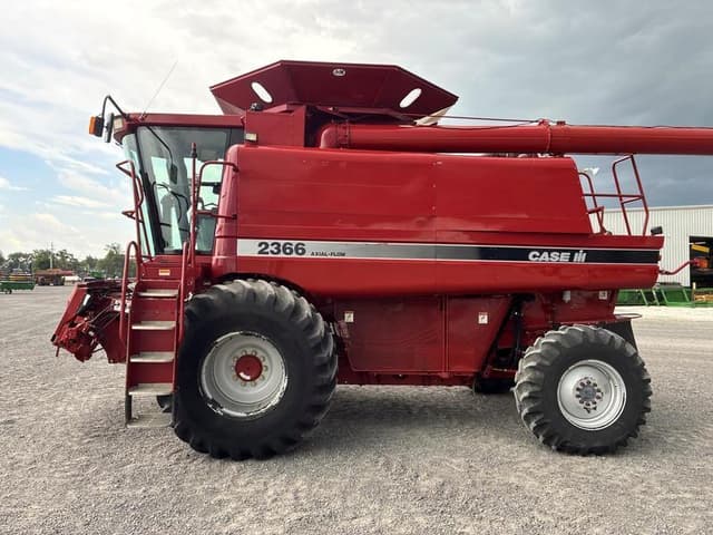 Image of Case IH 2366 equipment image 2