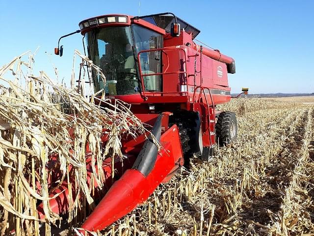 Image of Case IH 2366 equipment image 2