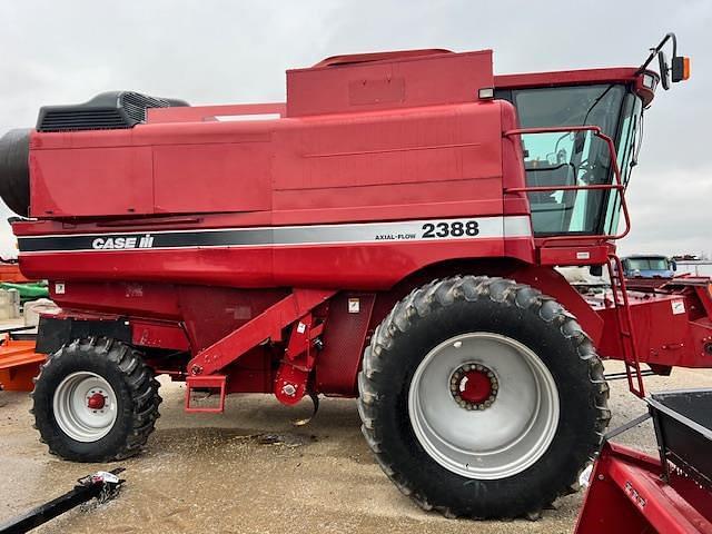 Image of Case IH 2388 equipment image 3