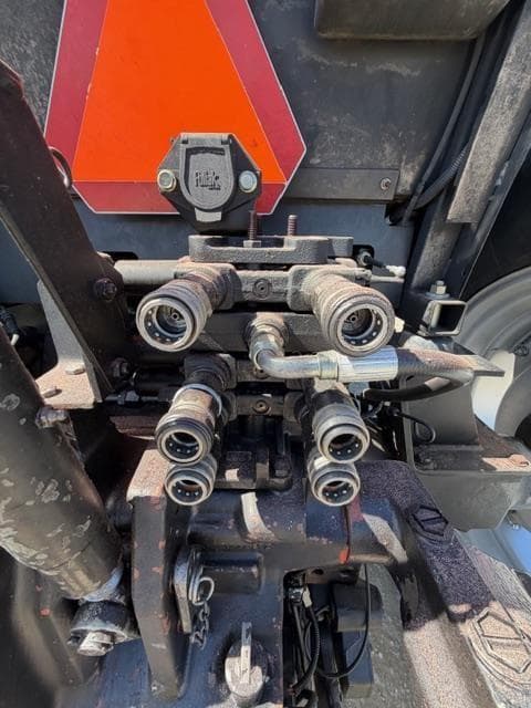 Image of Case IH MX110 equipment image 4