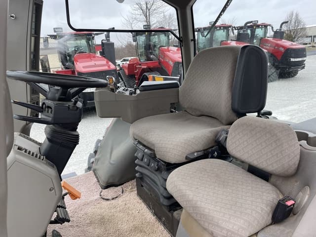 Image of Case IH MX200 equipment image 4