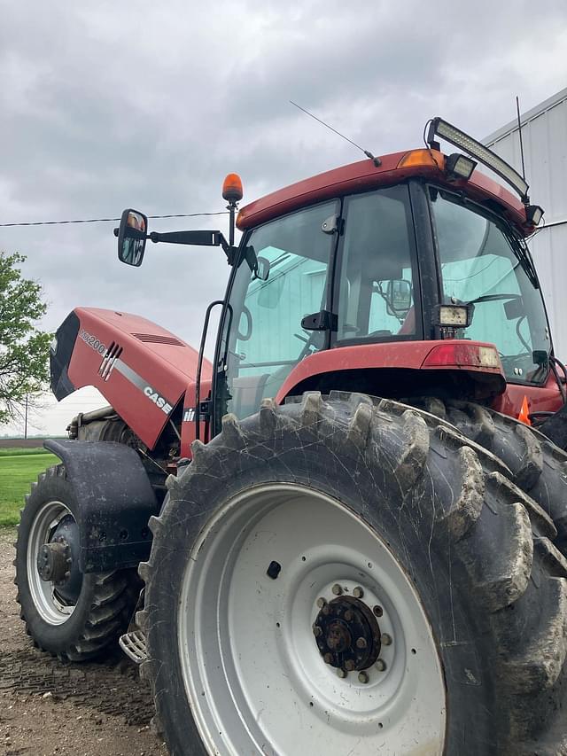 Image of Case IH MX200 equipment image 2