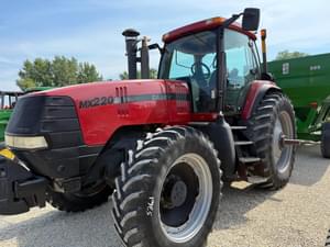 2001 Case IH MX220 Image