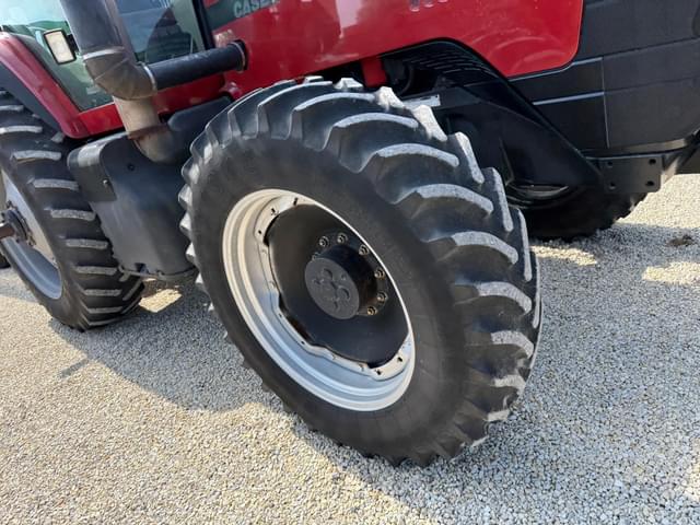 Image of Case IH MX220 equipment image 4