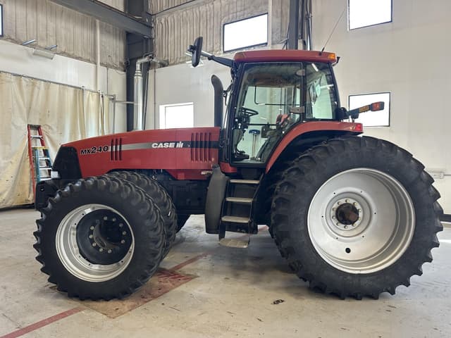 Image of Case IH MX240 equipment image 3