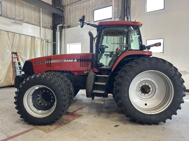 Image of Case IH MX240 equipment image 3