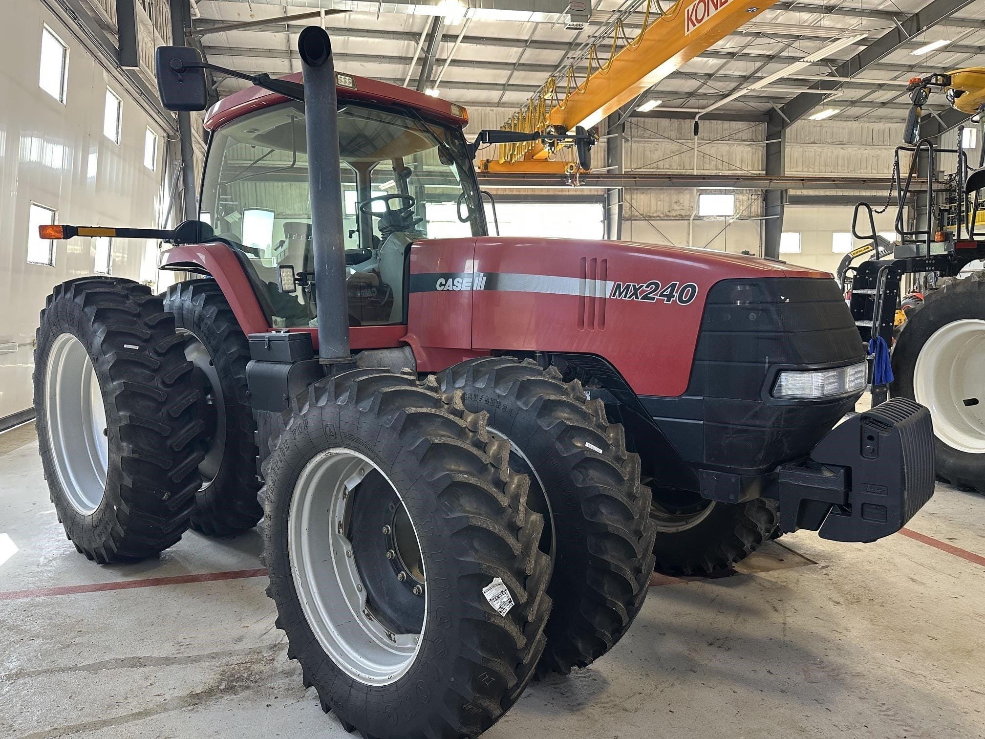 2001 Case IH MX240 Equipment Image0