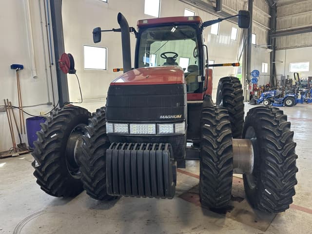 Image of Case IH MX240 equipment image 1