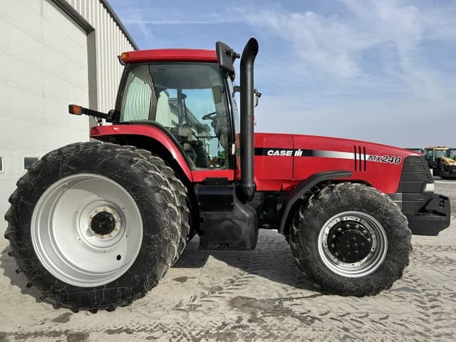 Image of Case IH MX240 equipment image 3