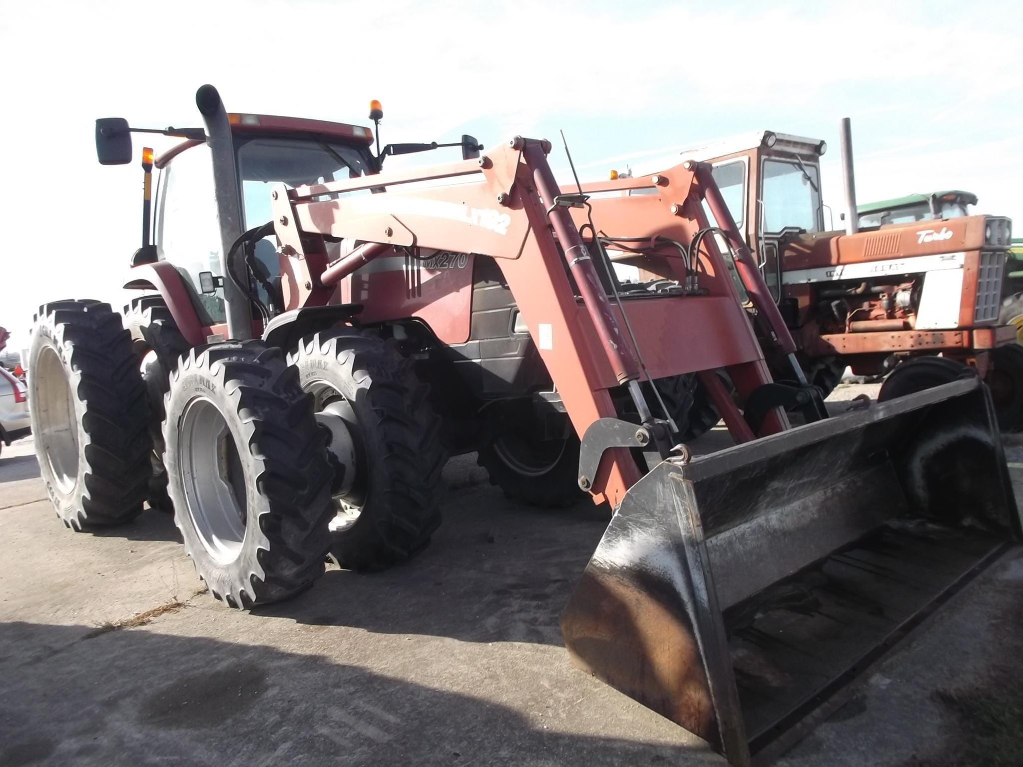 2001 Case IH MX270 Equipment Image0