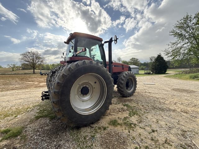 Image of Case IH MX270 equipment image 2
