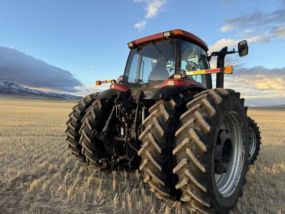 Image of Case IH MX270 equipment image 3