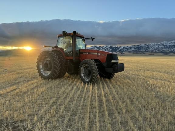 Image of Case IH MX270 equipment image 1