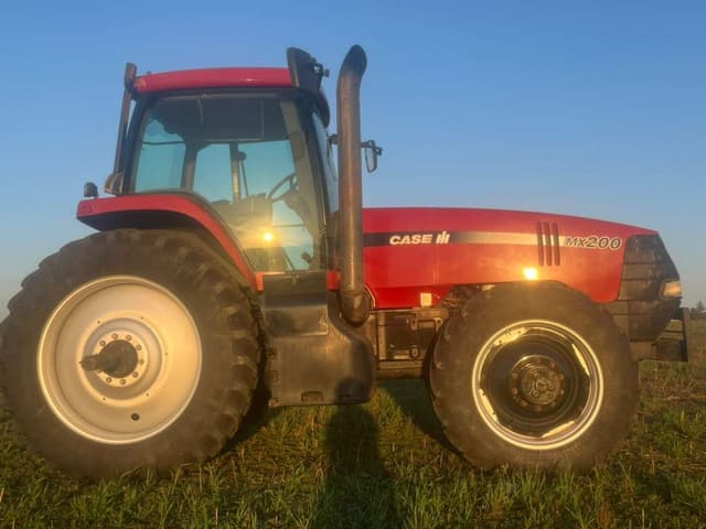 Image of Case IH MX200 equipment image 2