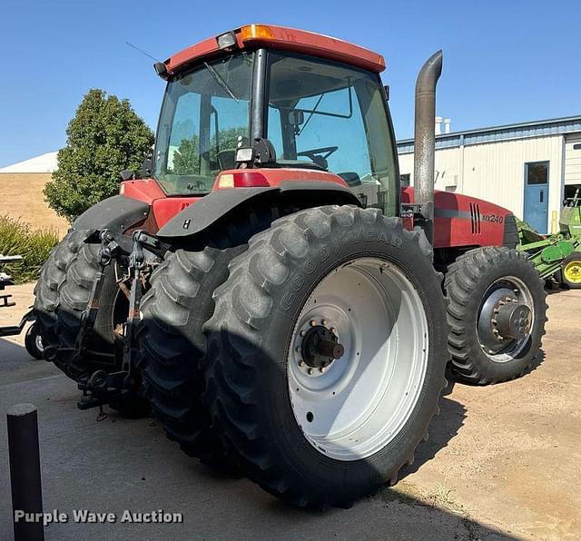 Image of Case IH MX240 equipment image 4