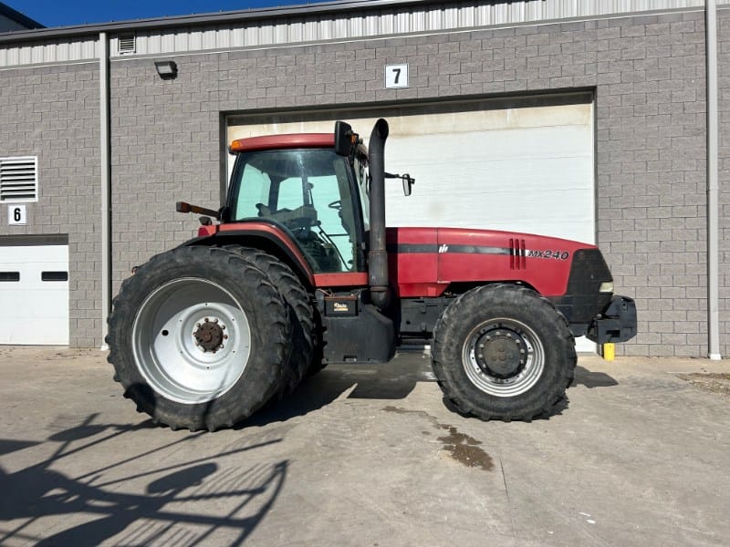 2001 Case IH MX240 Equipment Image0
