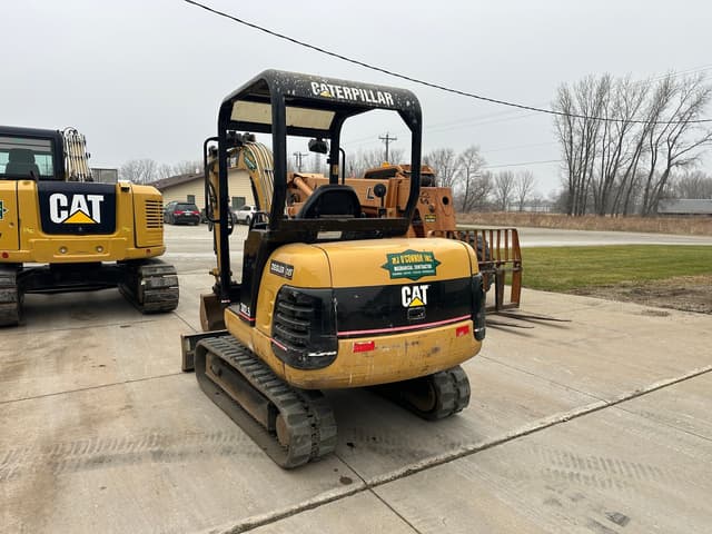 Image of Caterpillar 302.5 equipment image 4