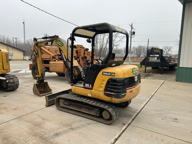 Image of Caterpillar 302.5 equipment image 2