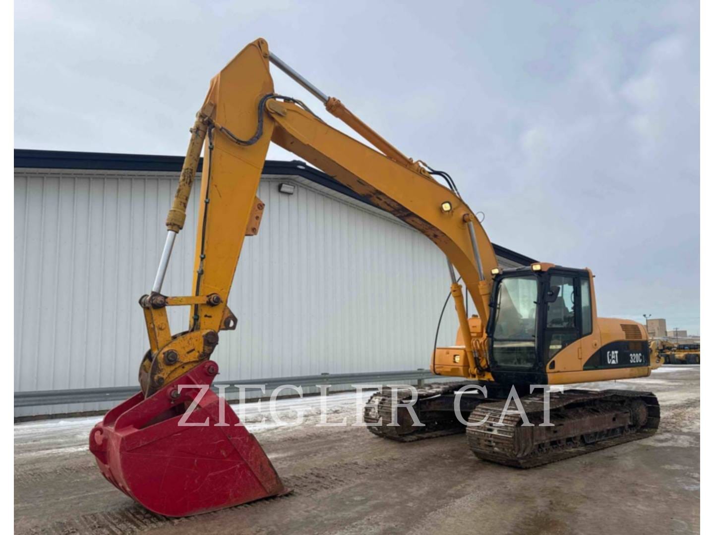 2001 Caterpillar 320C Equipment Image0
