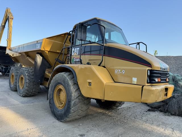 Image of Caterpillar 730 equipment image 3