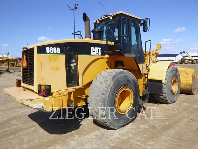 Image of Caterpillar 966G equipment image 4
