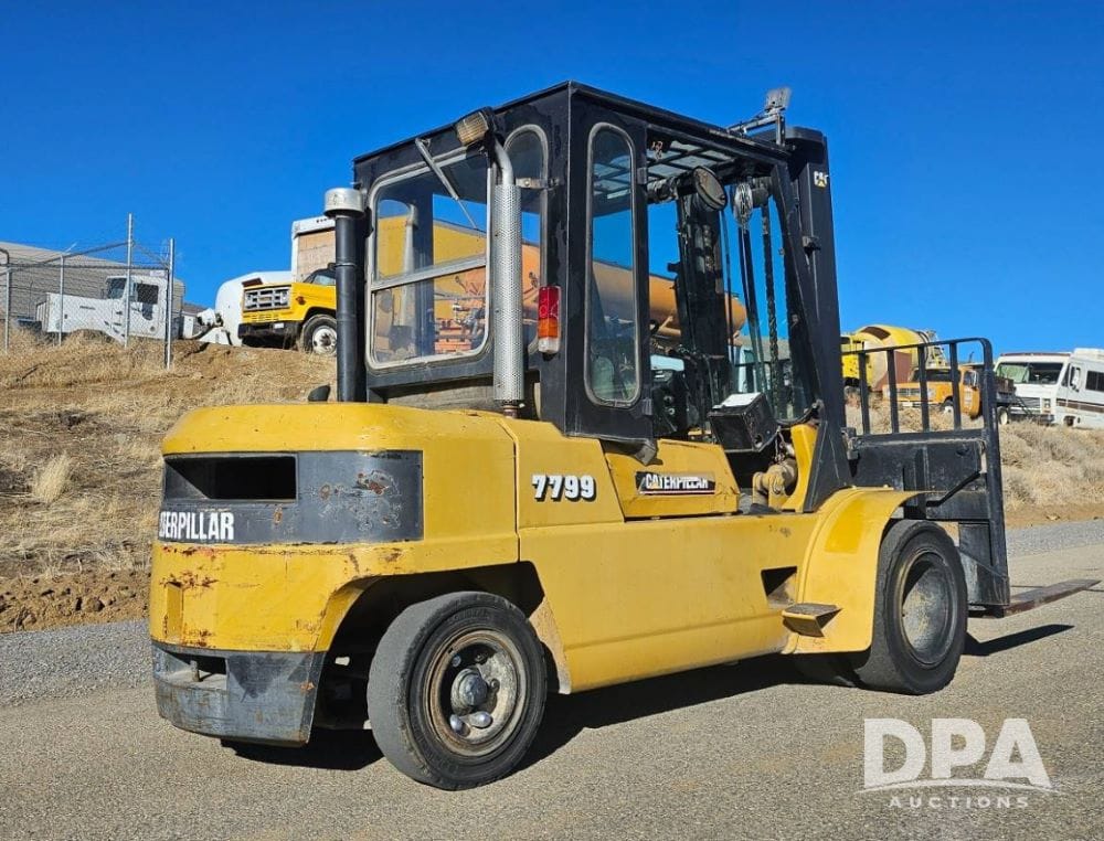2001 Caterpillar DP50 Equipment Image0