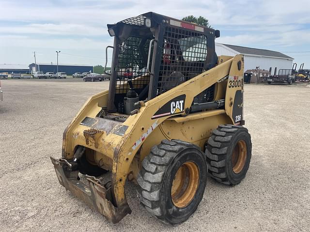 Image of Caterpillar 236 equipment image 1
