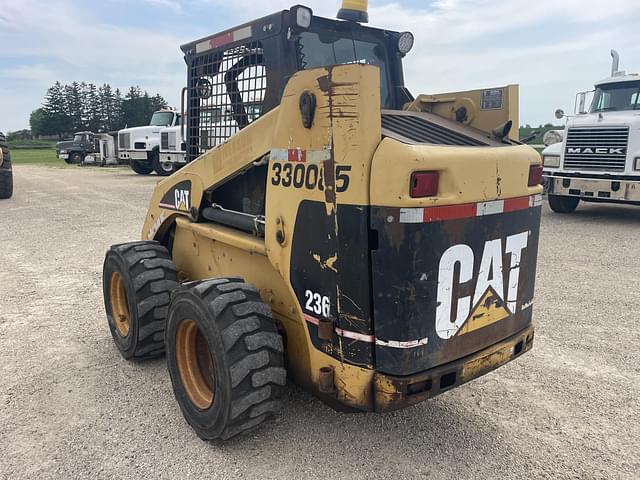 Image of Caterpillar 236 equipment image 2