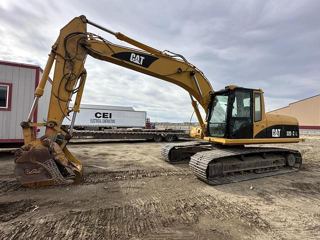 Image of Caterpillar 320CL equipment image 1