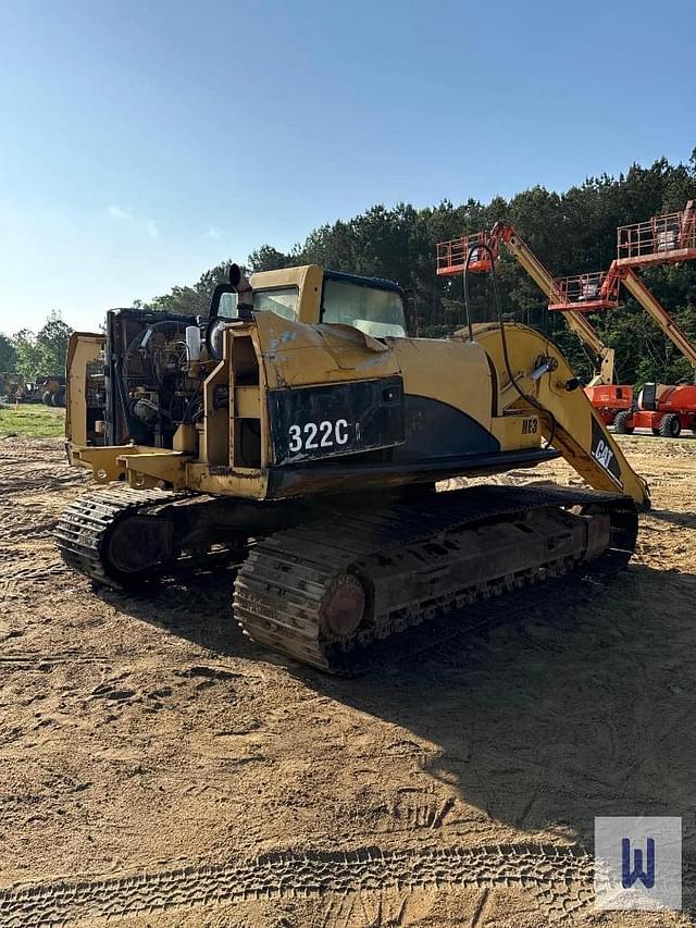 Image of Caterpillar 322CL equipment image 3