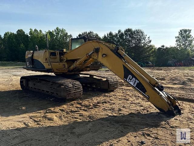 Image of Caterpillar 322CL equipment image 1