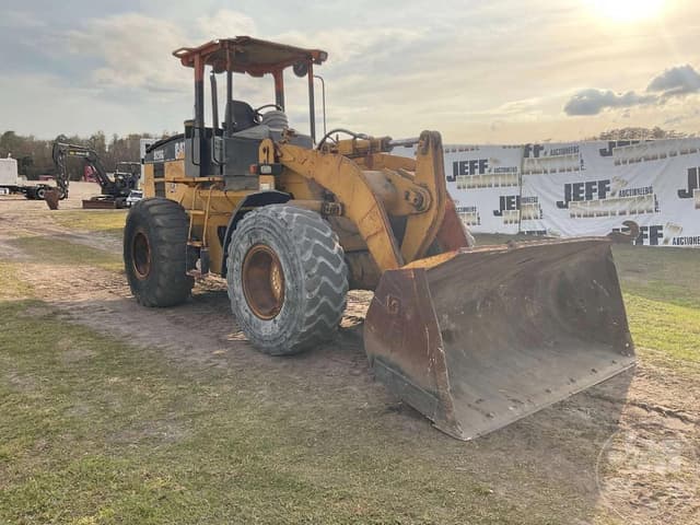 Image of Caterpillar 928G equipment image 2