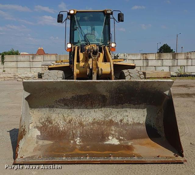 Image of Caterpillar 938G equipment image 1