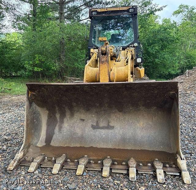 Image of Caterpillar 963C equipment image 1