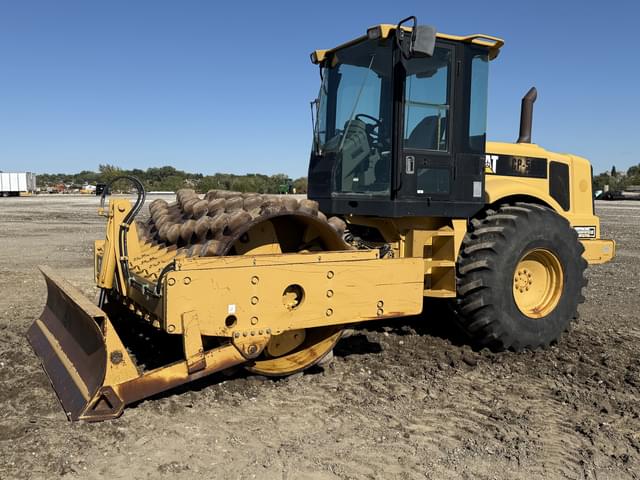 Image of Caterpillar CP-563D equipment image 2
