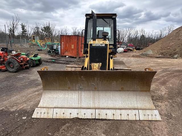Image of Caterpillar D5C equipment image 3