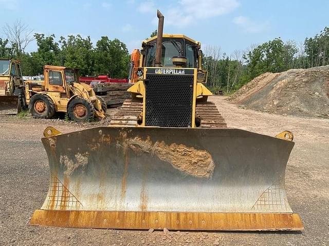 Image of Caterpillar D6M XL equipment image 2