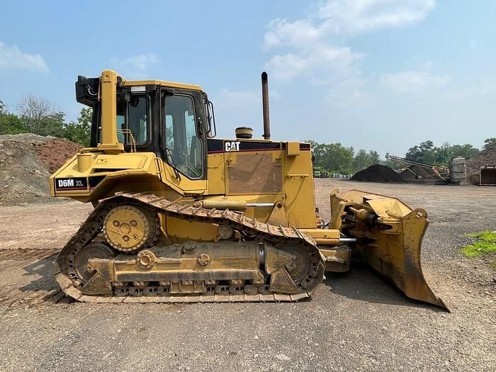 2001 Caterpillar D6M XL Equipment Image0