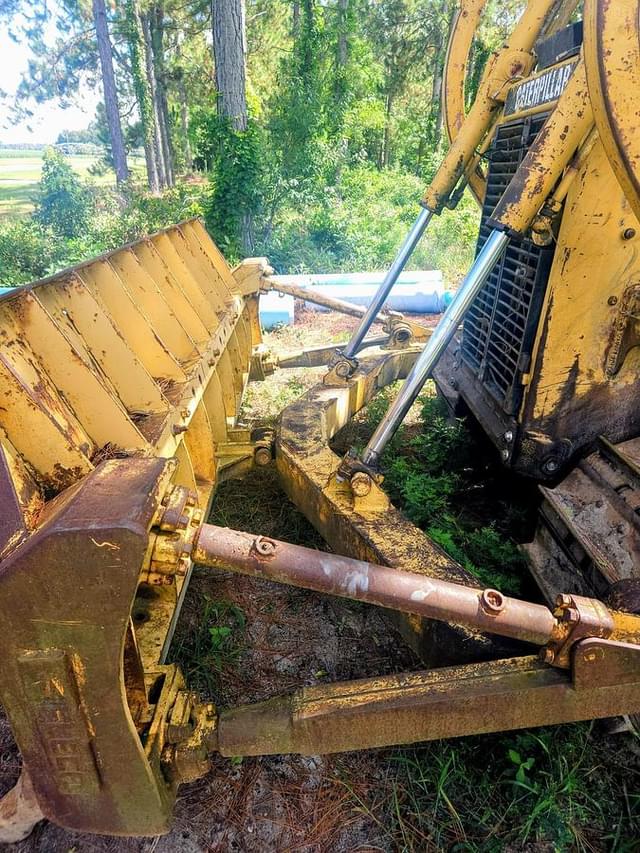 Image of Caterpillar D6R equipment image 3