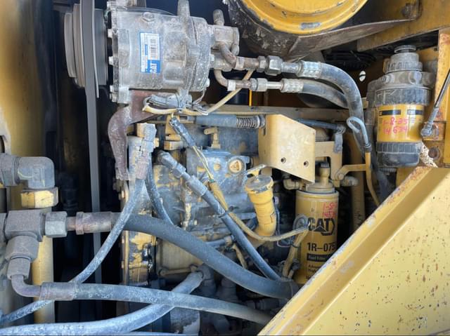 Image of Caterpillar IT28G equipment image 2