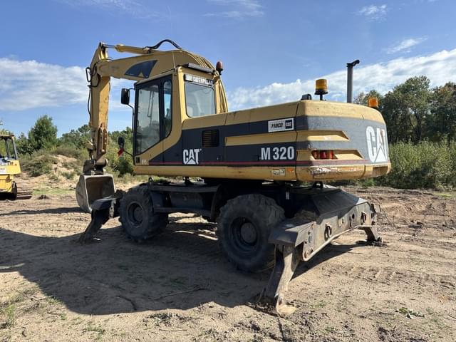 Image of Caterpillar M320 equipment image 2
