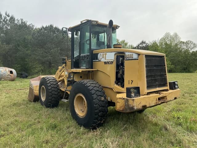 Image of Caterpillar 938G equipment image 2