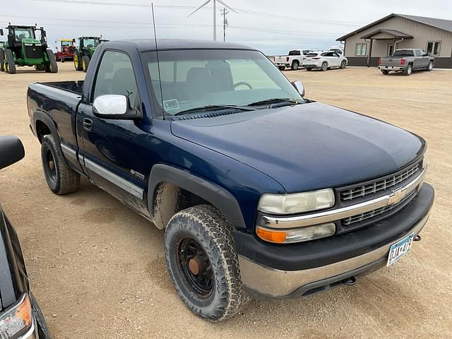 Image of Chevrolet 1500 equipment image 2