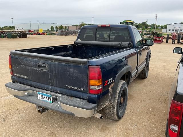 Image of Chevrolet 1500 equipment image 3