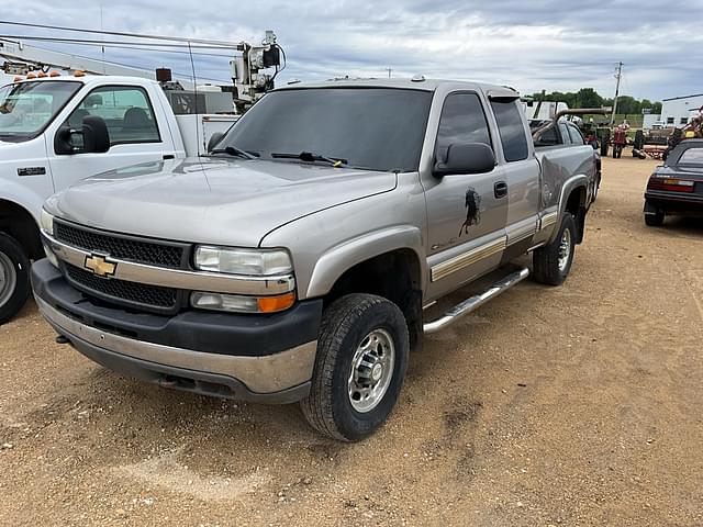 Image of Chevrolet Silverado equipment image 1