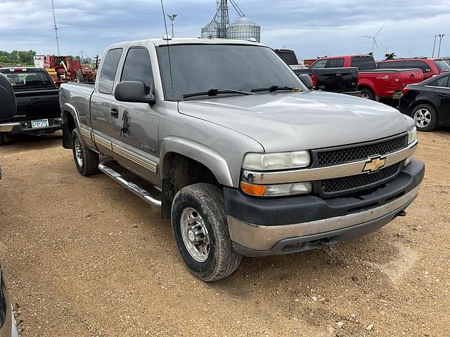 Image of Chevrolet Silverado equipment image 3