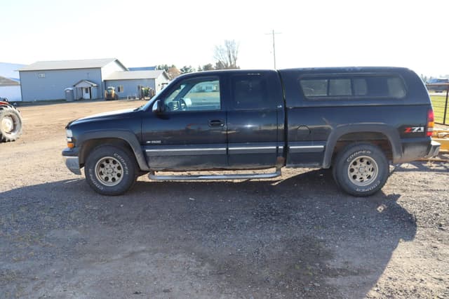 Image of Chevrolet 1500 equipment image 3