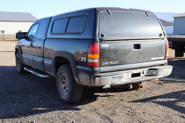 Image of Chevrolet 1500 equipment image 4