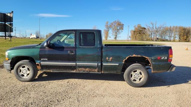 Image of Chevrolet 1500 equipment image 1