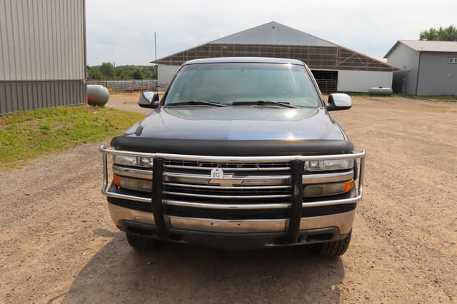 Image of Chevrolet 1500 equipment image 1